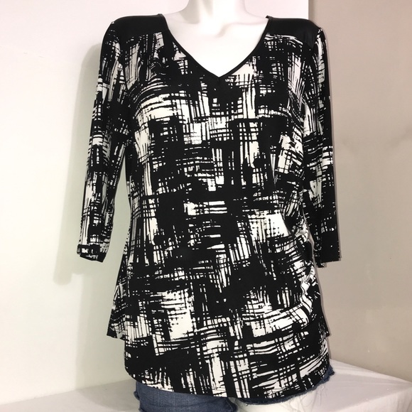 Laura Black & White V-Neck Swatchy Long Sleeve Top - Picture 4 of 10